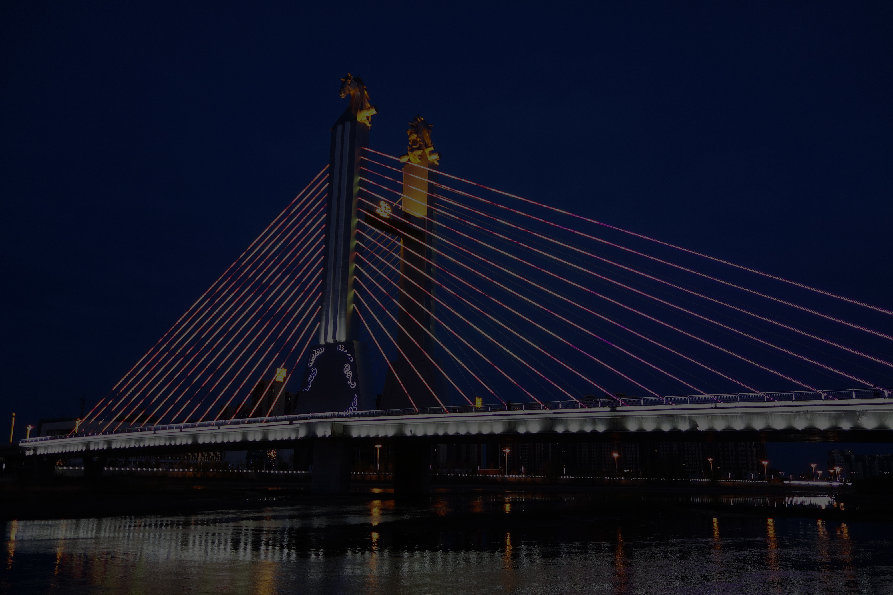 为事广告门前夜景